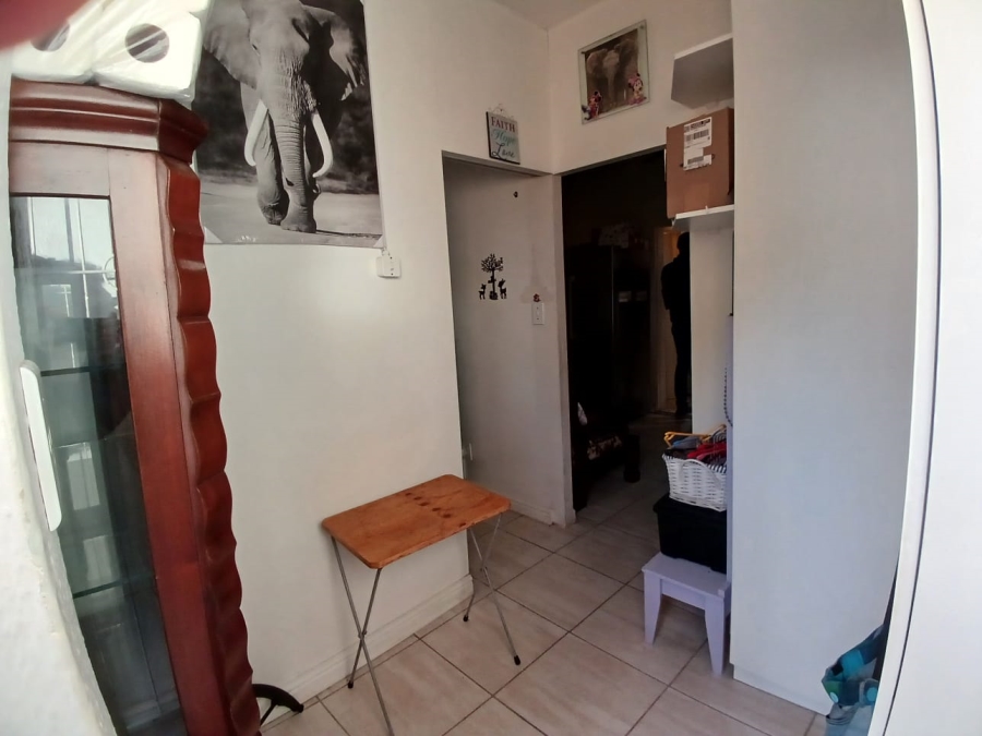 1 Bedroom Property for Sale in Glenlilly Western Cape